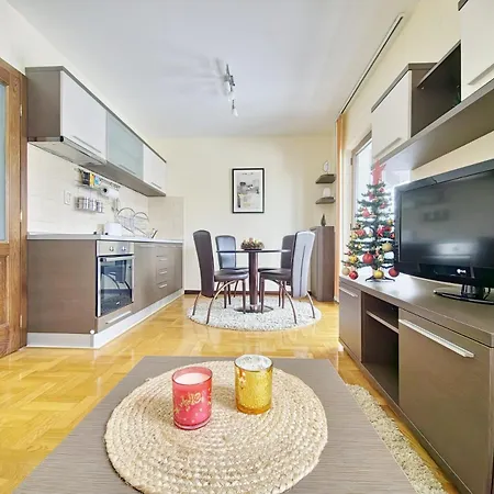 Sofy - Panorama, Self Check In Apartman *